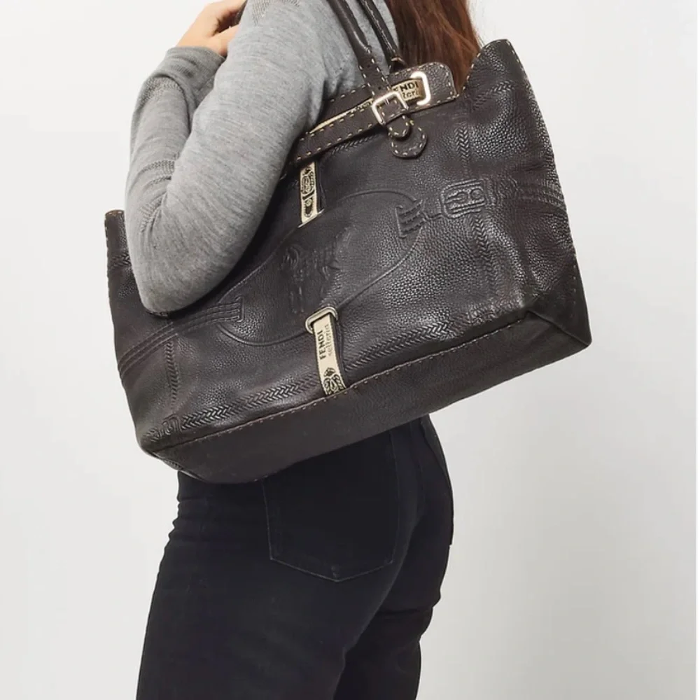 Authenticated Fendi Selleria Villa Borghese Bag/Tote - COA included - Picture 15 of 15